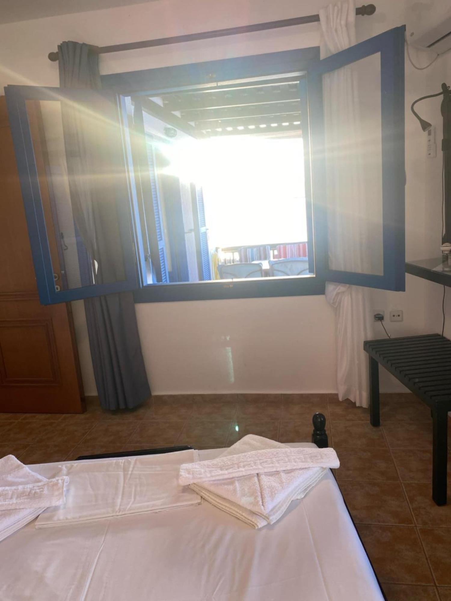 On The Sea Despoina Apartment At Mochlos Creta Екстер'єр фото